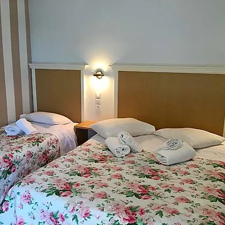 Avra Hotel